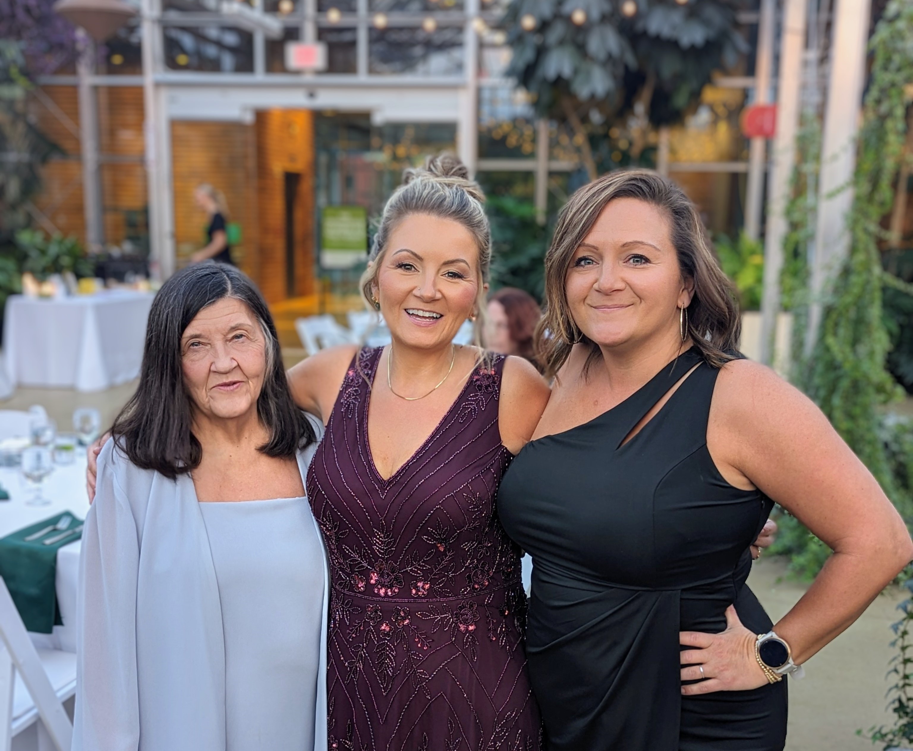 Image of Peggy and her daughters